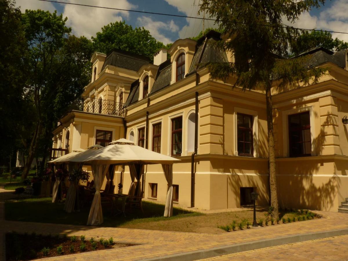 Willa Filiks Restauracja & Pokoje Naleczow Ngoại thất bức ảnh